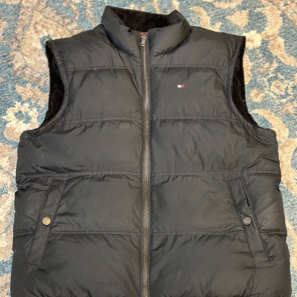Tommy Hilfiger puffer vest - Picture 2 of 10